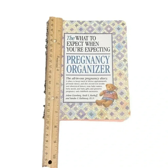 Pregnancy Organizer:The What to Expect When You're Expecting by Heidi Murkoff - Picture 8 of 8